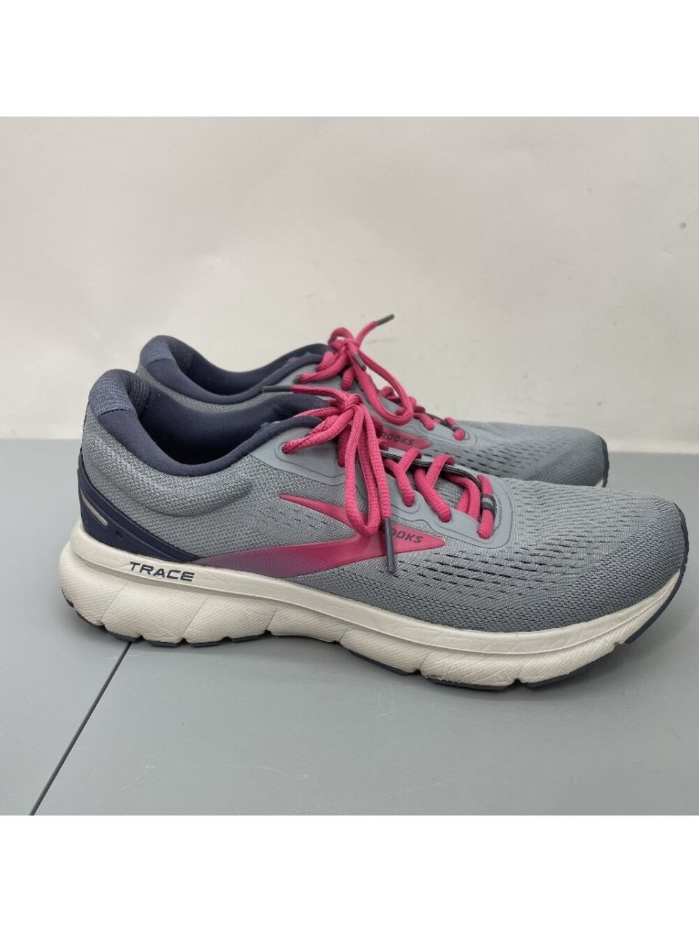 Brooks Trace 1 Sneakers Shoes Road Running Training Gray Womens 8.5